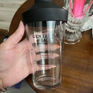 Jack Daniel's Gentleman Jack Shaker cocktail maker